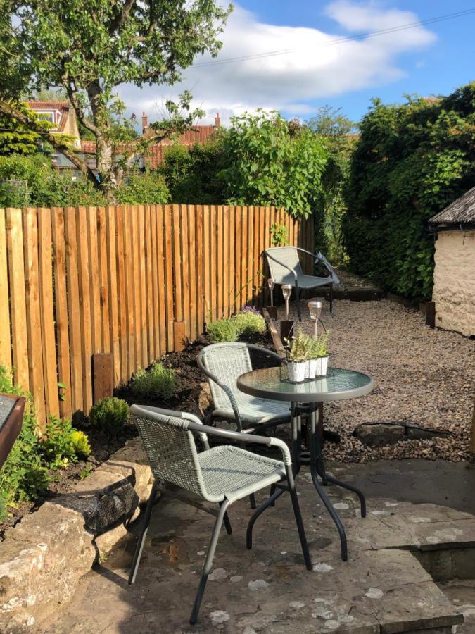 Hill Cottage, Thornton-Le-Dale Торнтон-Дейл Экстерьер фото